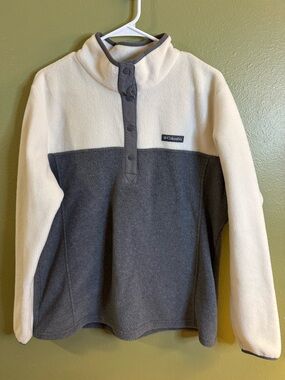 Columbia Cream and Gray Fleece Pullover